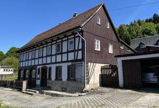 Seitenansicht m. Garage