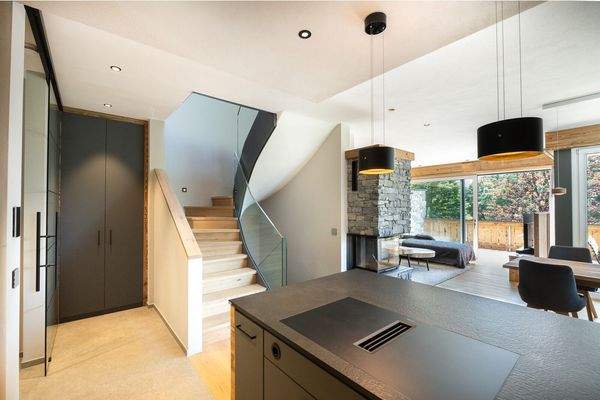 Geschmackvolle, großzügige Architektur