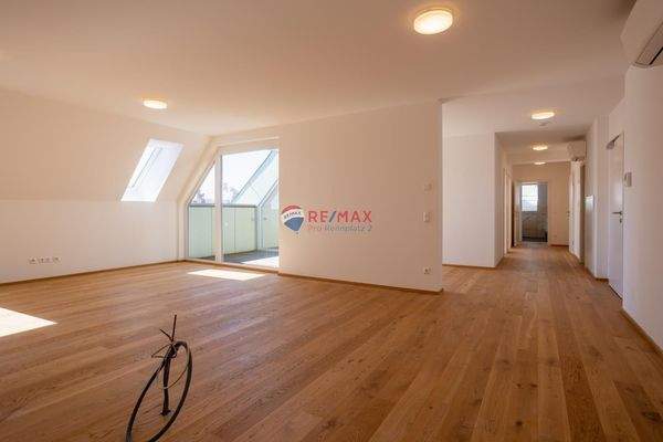 Wohnbereich mit Vorhaus