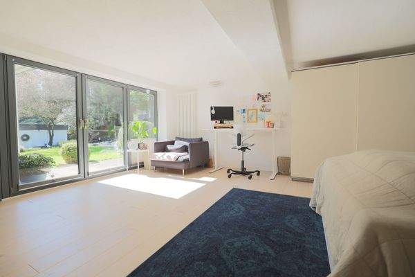 Ehemaliges Garagengebäude