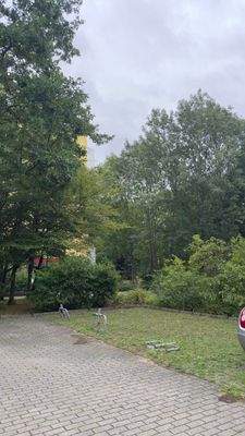 Stellplätze bei der Hallenser Straße 2 im Innenhof