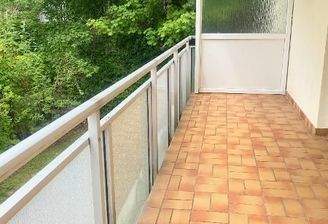 Sonnenbalkon lädt zum Relaxen ein