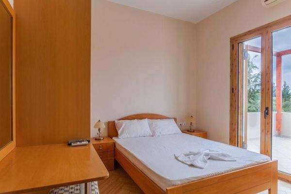 Kreta, Gavalochori: Zwei Villen und ein Studio mit einzigartigem Panoramablick auf das Meer zu verkaufen