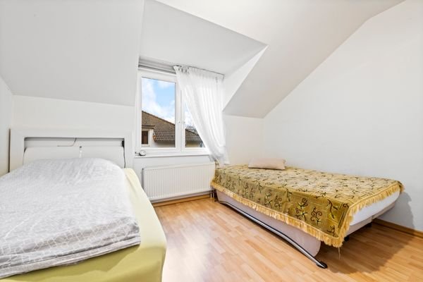 Schlafzimmer DG