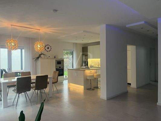 Offener Wohn Ess und Küchenbereich