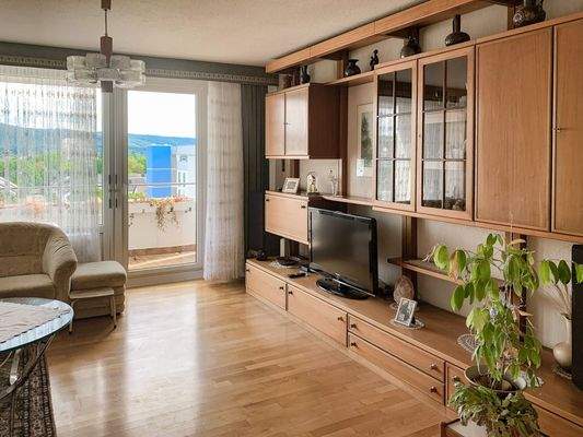 Wohn-/Esszimmer (II)