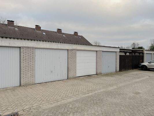 Garage inkl. Werkraum + Stellplatz