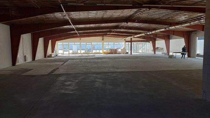 große Verkaufsfläche 