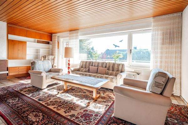 Wohnzimmer mit Panoramafenster 