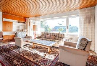 Wohnzimmer mit Panoramafenster 