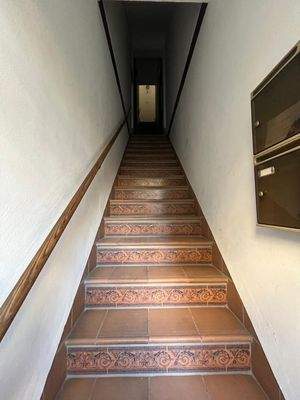 Charmante Wohnung in El Terreno, Palma BHHS-BAL-1073_1_17_Eingangstreppe