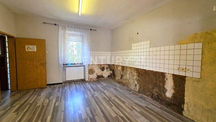 Heller Küchenbereich für moderne Einbauküche 