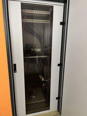 hochwertiger IT Schrank