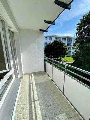 24D15566-ED58-43CB-999A-205AA3BFA3FC