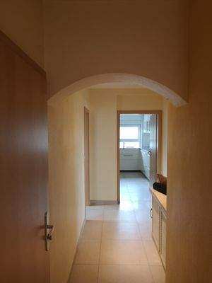 Flur mit Blick zur Küche