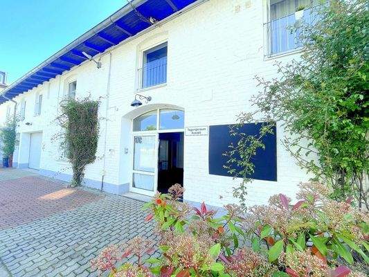 AnKaSa GmbH_Maklerempfehlung Leipzig_Gewerberäume_Eingang Gebäude