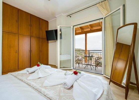 Kreta, Kokkino Chorio: Villa mit spektakulärem Blick auf das Meer und den Sonnenuntergang zu verkaufen