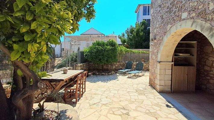 Kreta, Vamos: Traditionelle Steinvilla mit zwei Schlafzimmern, Garten und Erweiterungspotenzial