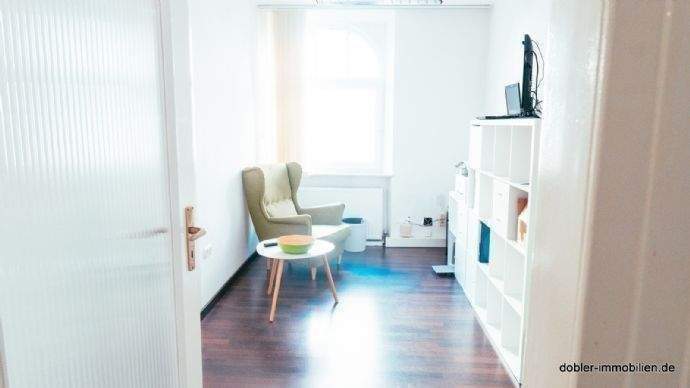 Büro Zimmer 1 (Sekretärin)