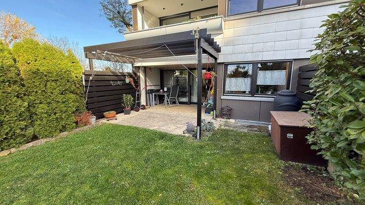 Gartenanteil u. große Terrasse