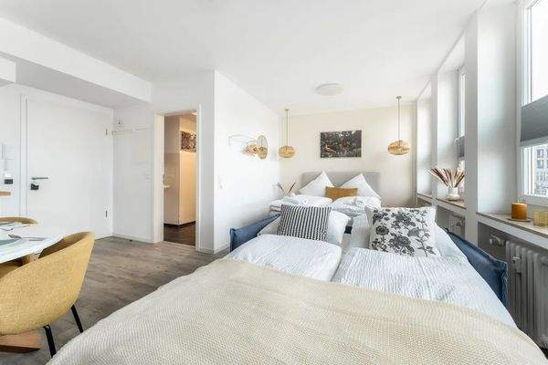 67a5fbde-b3c8-4cce-aa80-cb6618e22076