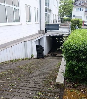 Zufahrt zur TG von Nordseite