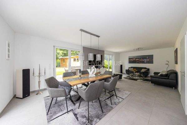 3429 Wohn-Essbereich b