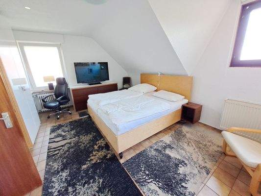OG Schlafzimmer Bild 2.jpg