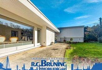 Zum Kauf: Großes Haus mit grom Grundstück in Offenburg-Oststadt