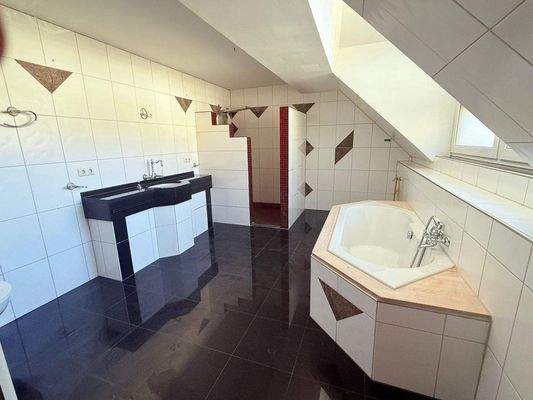 TAGESLICHT BADEZIMMER 