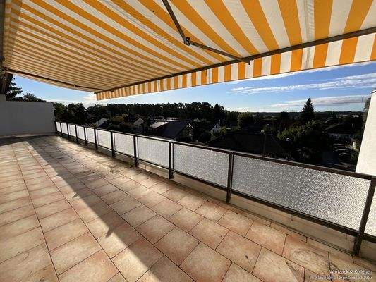 ...und großer Markise