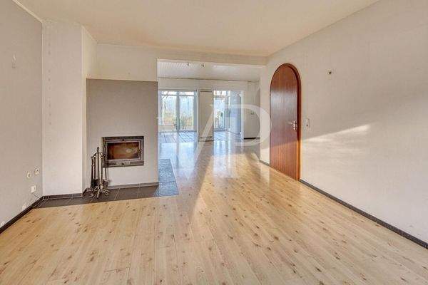 EG - Wohnraum mit Kamin