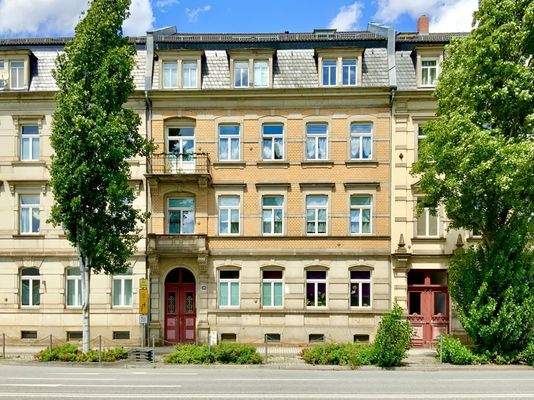 Südseite mit Hauszugängen