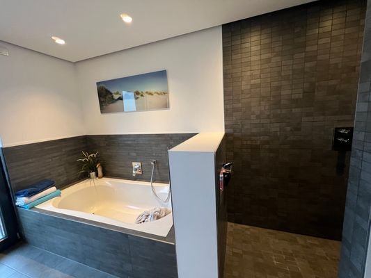 Dusche OG.jpg