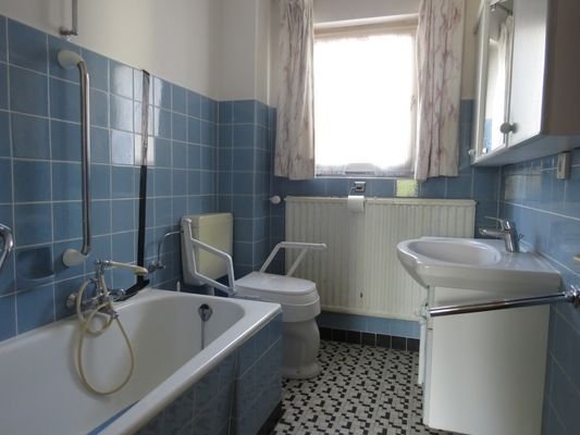 Badezimmer EG