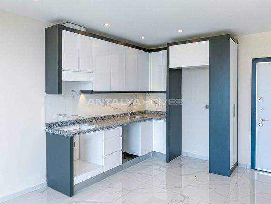 1-Bedroom Apartment in Extensive Complex in Alanya Avsallar