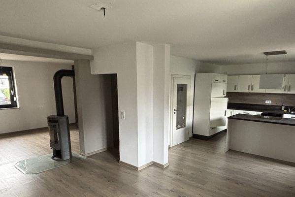 offener Wohnbereich mit Küche