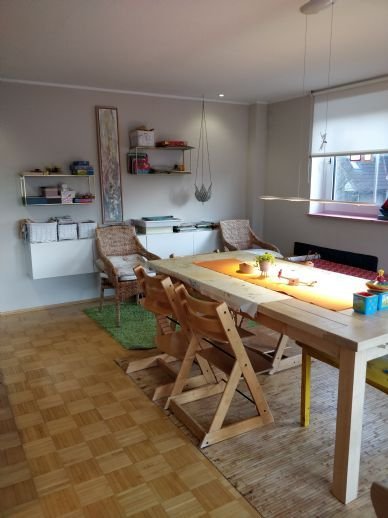 Gepflegte 3,5-Zimmer-Wohnung mit Loggia und kleinem Garten in Ahrensburg