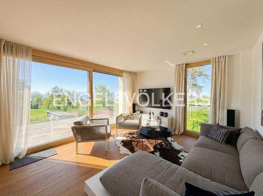 Bodentiefe Fenster in allen Räumen