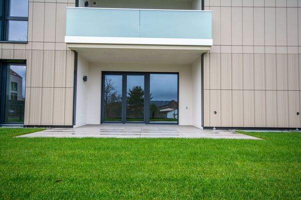 großzügige Terrasse