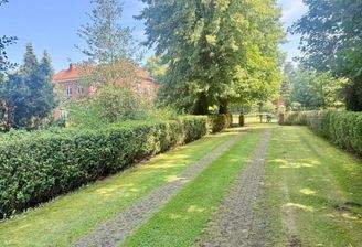 Der Weg zum eigenen Zuhause – mitten in Ruhe und Natur