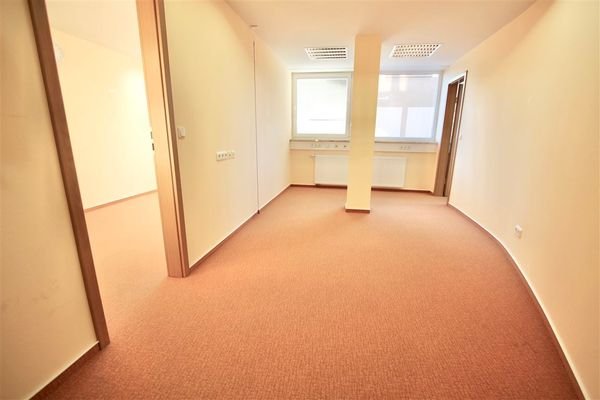 Behandlung/Büro