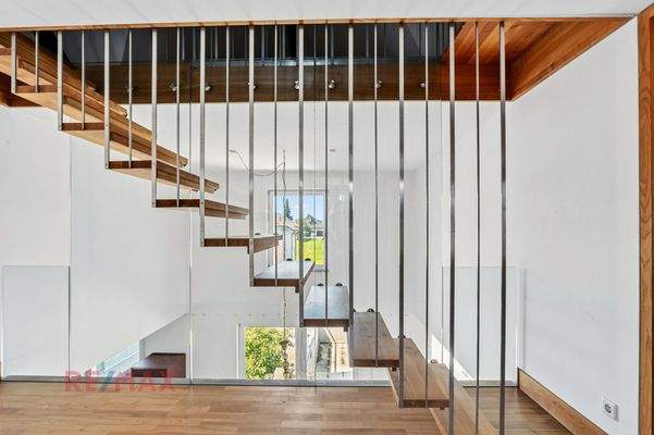 Stiegenaufgang Top 2