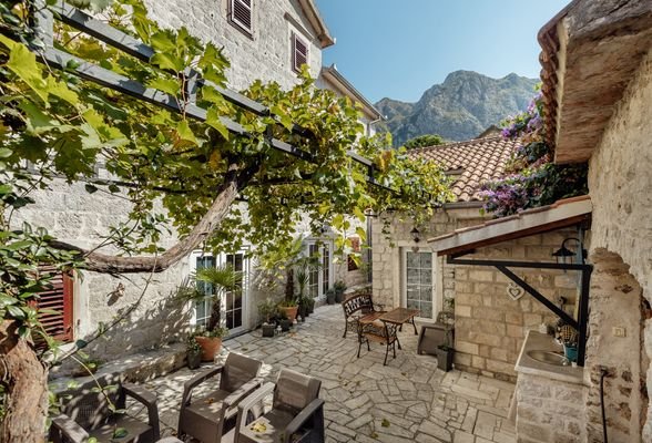 3 - Kotor, Risan - a charming stone house with a l