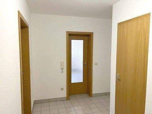 großzügiger Wohnungsflur