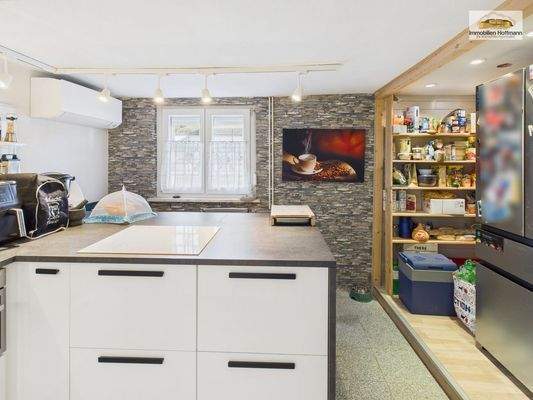  Küche mit integrierter Vorratsecke_16