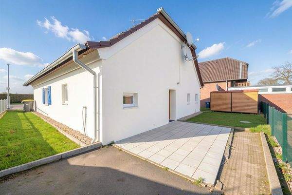 Außenansicht - (KI generiert)