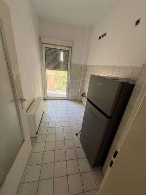 2.OGli Küche m BALKON