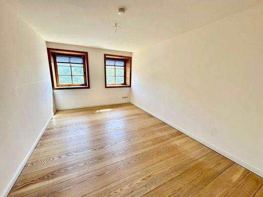 Haus vorne links Zimmer