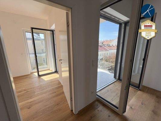 1.Loggia für Blätterwaldzimmer und Herzstück Wohnen und Küche